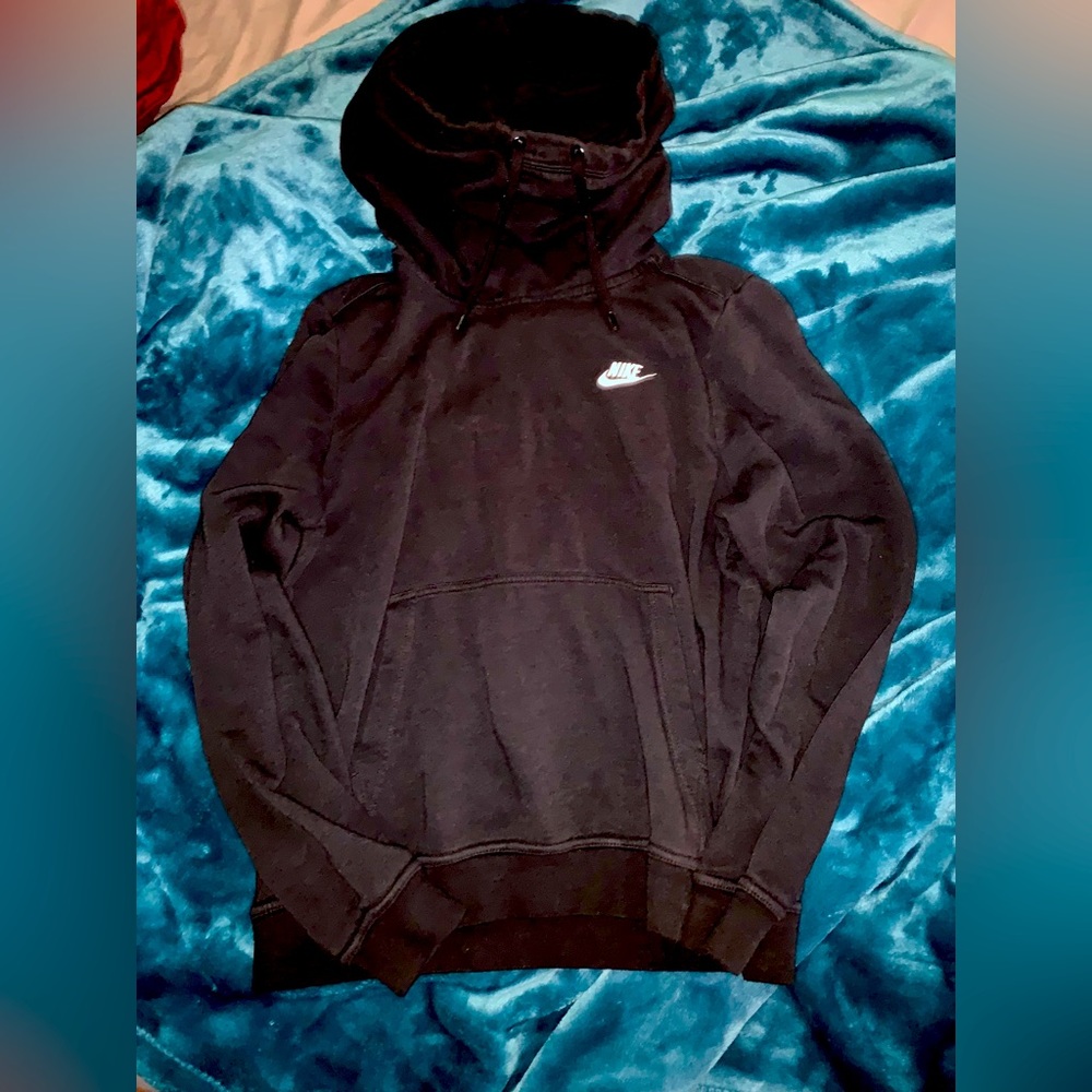 Women’s size m Nike funnel neck hoodie
